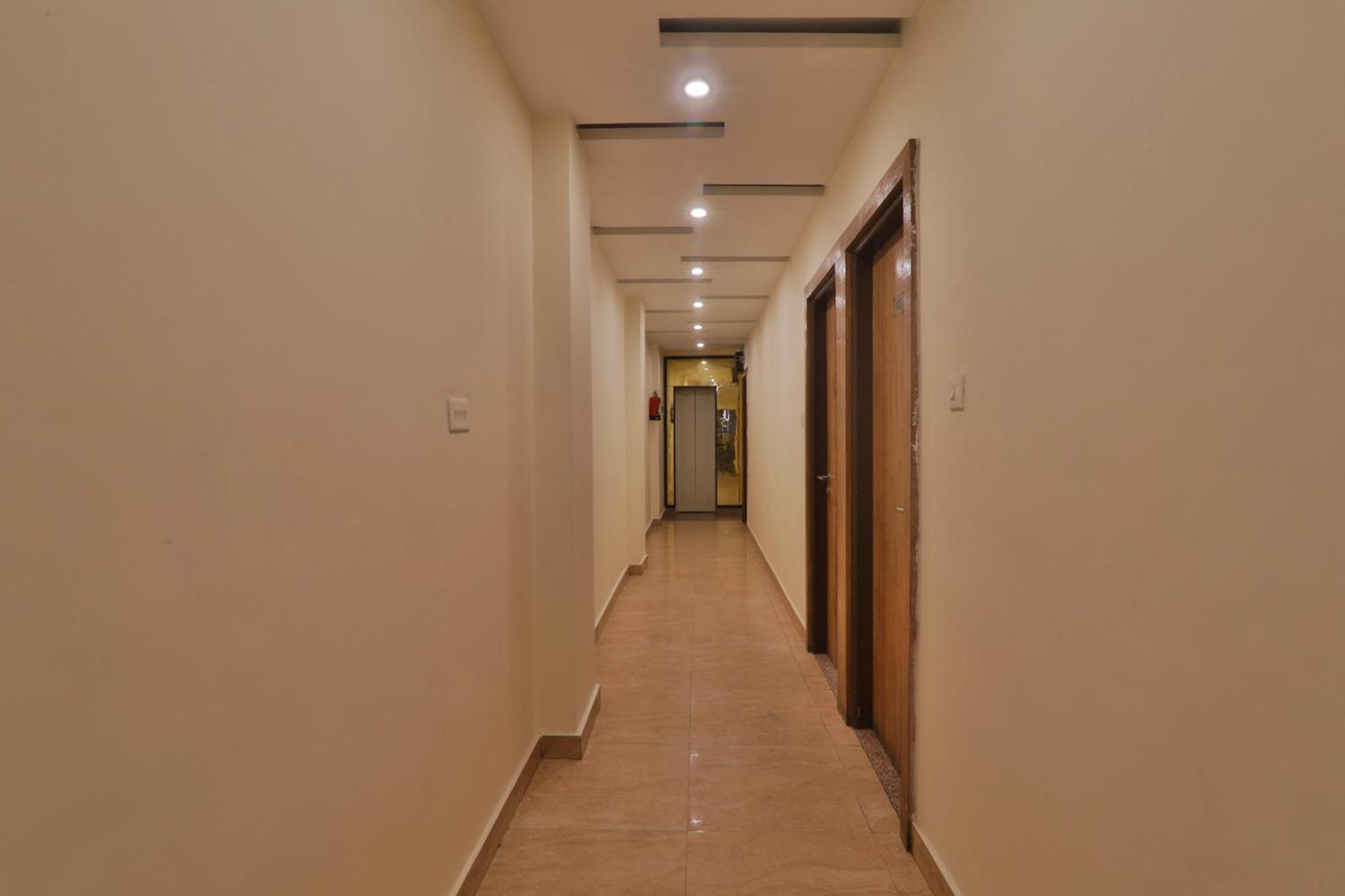 Hotel Janki Inn Sigra 2 Km From Kashi Vishwanath Dham Varanasi Esterno foto